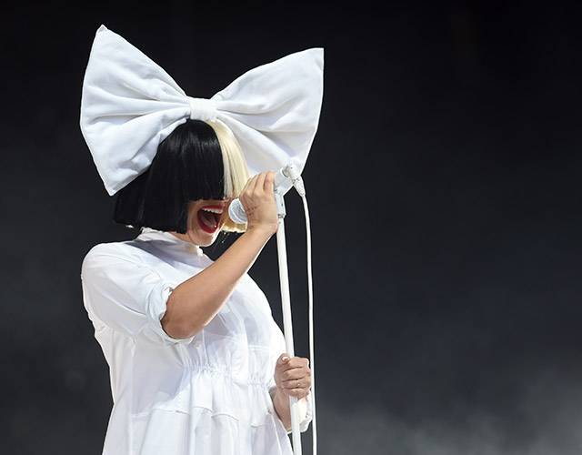 Tribute-to-SIA