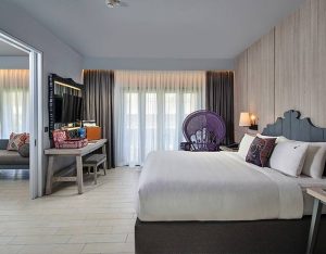Deluxe-Suite-th