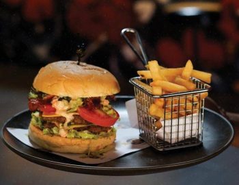 SNACK OF THE MONTH APRIL 2019 | BACON DOUBLE CHEESEBURGER SNACK OF THE MONTH APRIL 2019 | BACON DOUBLE CHEESEBURGER